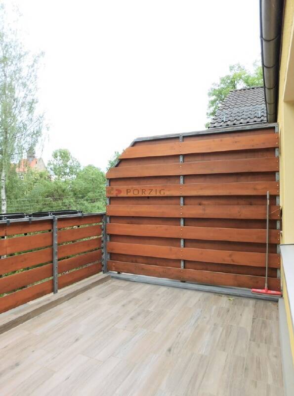 Wohnluxus mit Weitblick - Dachterrasse, Maisonette-Charme & Garage inklusive!