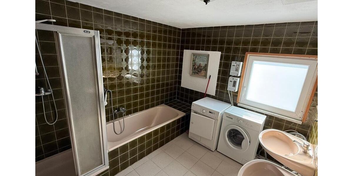 Etagenwohnung Weiherhammer - 4 Zimmer, 120 m&sup2;, 1.100&euro; | Angebot:26416880