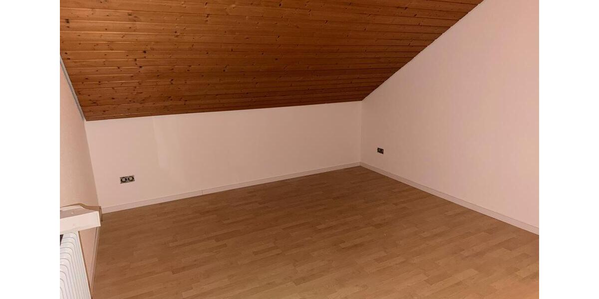 Dachgeschoßwohnung Grafenau - 3 Zimmer, 70 m&sup2;, 1.050&euro; | Angebot:25046516