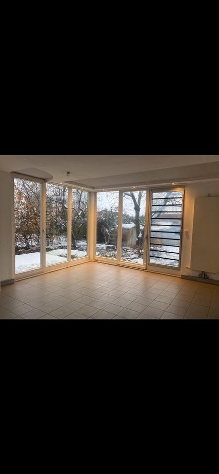 **Besichtigung am Freitag 7.11. um 15.00 Uhr in Patzig Hofstr. 1 zimmer