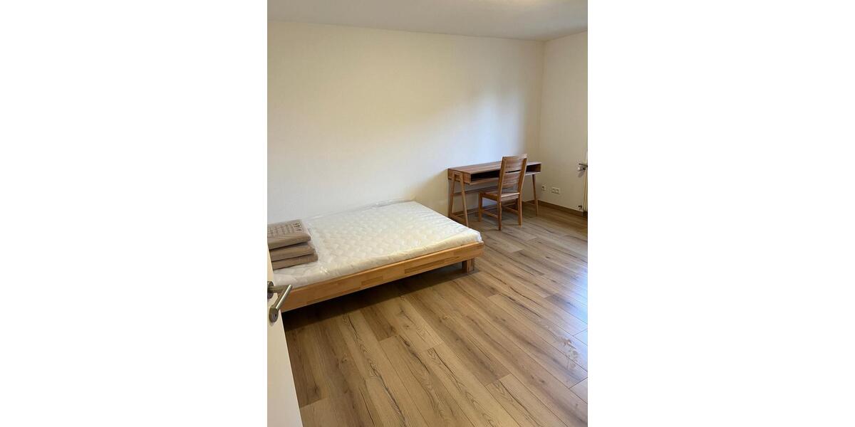 Wohnen auf Zeit Villingen-Schwenningen Schwenningen - 1 Zimmer, 15 m&sup2;, 415&euro; | Angebot:26268204