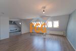 Große 4-R-Wohnung im Dachgeschoß zimmer