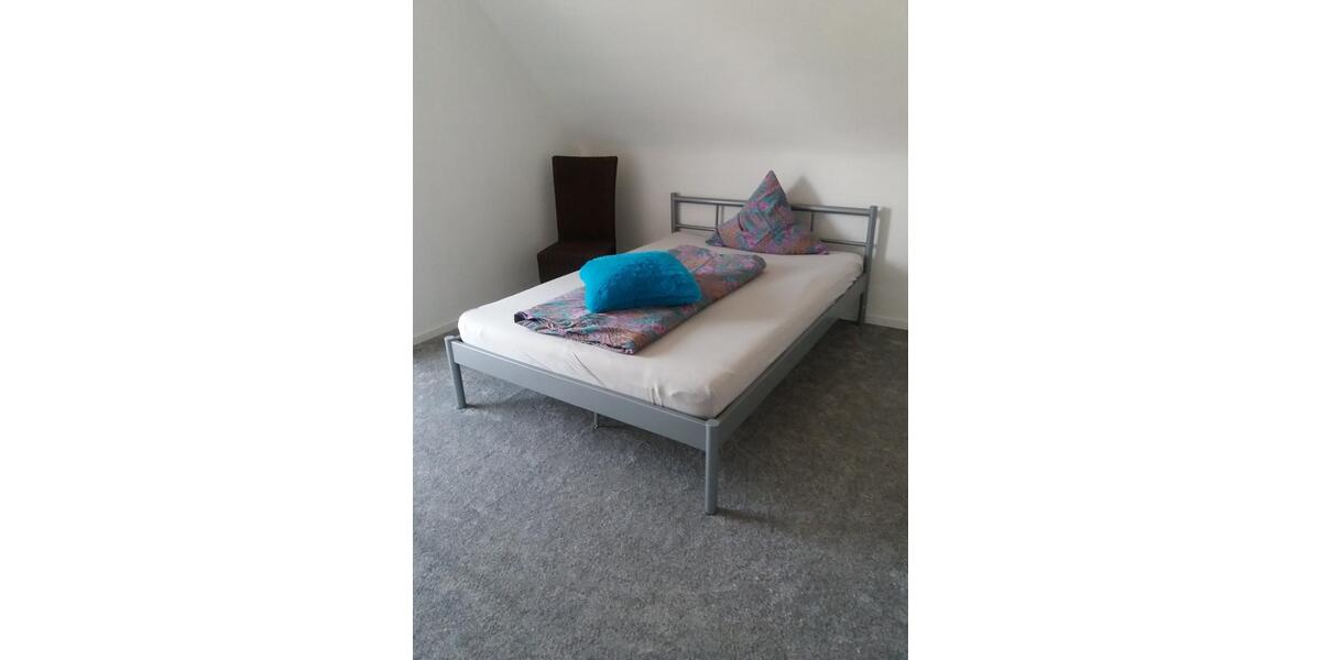 WG-ZIMMER frei neue 3erWG gem.KücheBad direkte Busverbindung 3 zimmer