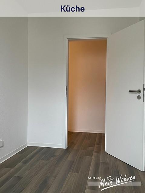 2 Zimmer, Dusche und großer Balkon - jetzt besichtigen!