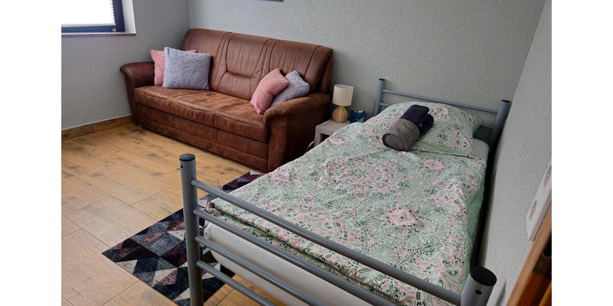 Wohnen auf Zeit Velbert - 2 Zimmer, 60 m&sup2;, 45&euro; | Angebot:26496814