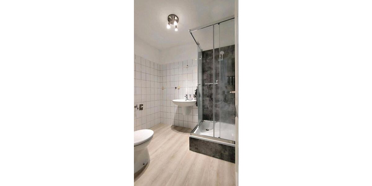 Dachgeschoßwohnung Freiberg - 2 Zimmer, 64 m&sup2;, 480&euro; | Angebot:26448240