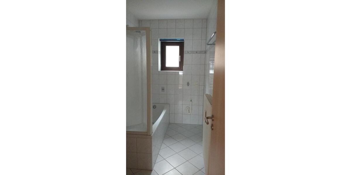 Erdgeschoßwohnung Saal an der Donau - 3 Zimmer, 75 m&sup2;, 700&euro; | Angebot:24745757