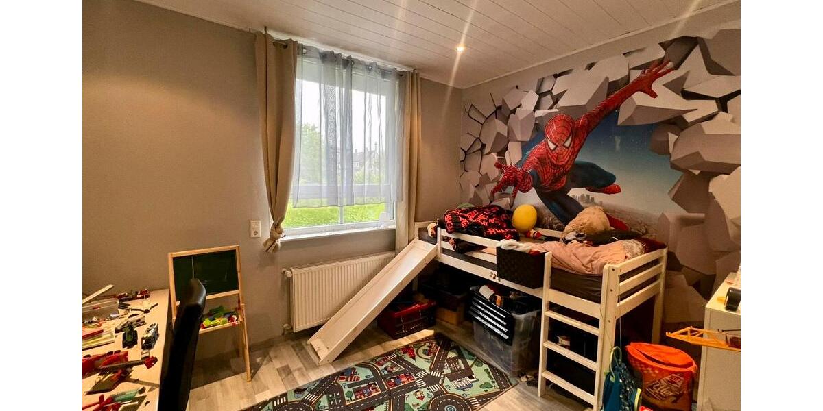 Etagenwohnung Detmold - 4 Zimmer, 129 m&sup2;, 1.150&euro; | Angebot:26386958