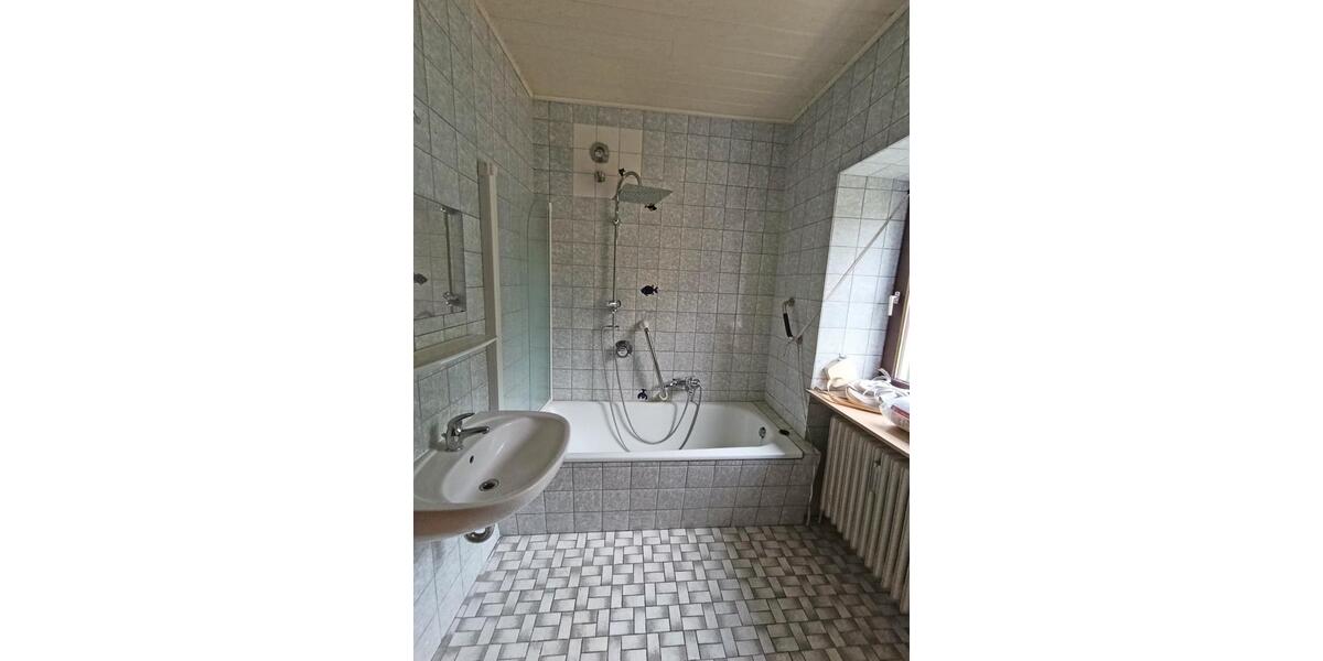 Erdgeschoßwohnung Langquaid - 3 Zimmer, 68 m&sup2;, 680&euro; | Angebot:26620683
