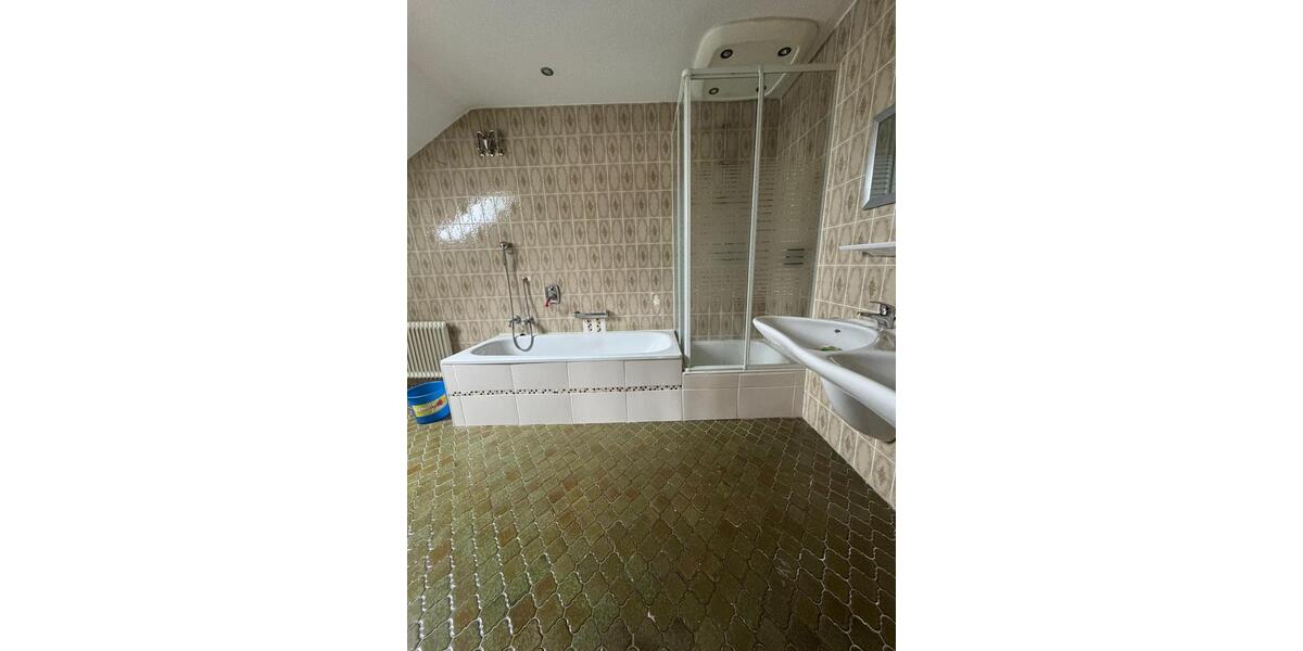 Dachgeschoßwohnung Meßstetten - 3.5 Zimmer, 84 m&sup2;, 750&euro; | Angebot:23846184