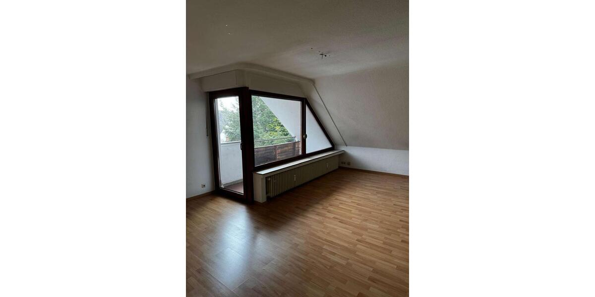 Dachgeschoßwohnung Bad Pyrmont - 2 Zimmer, 45 m&sup2;, 350&euro; | Angebot:25867219