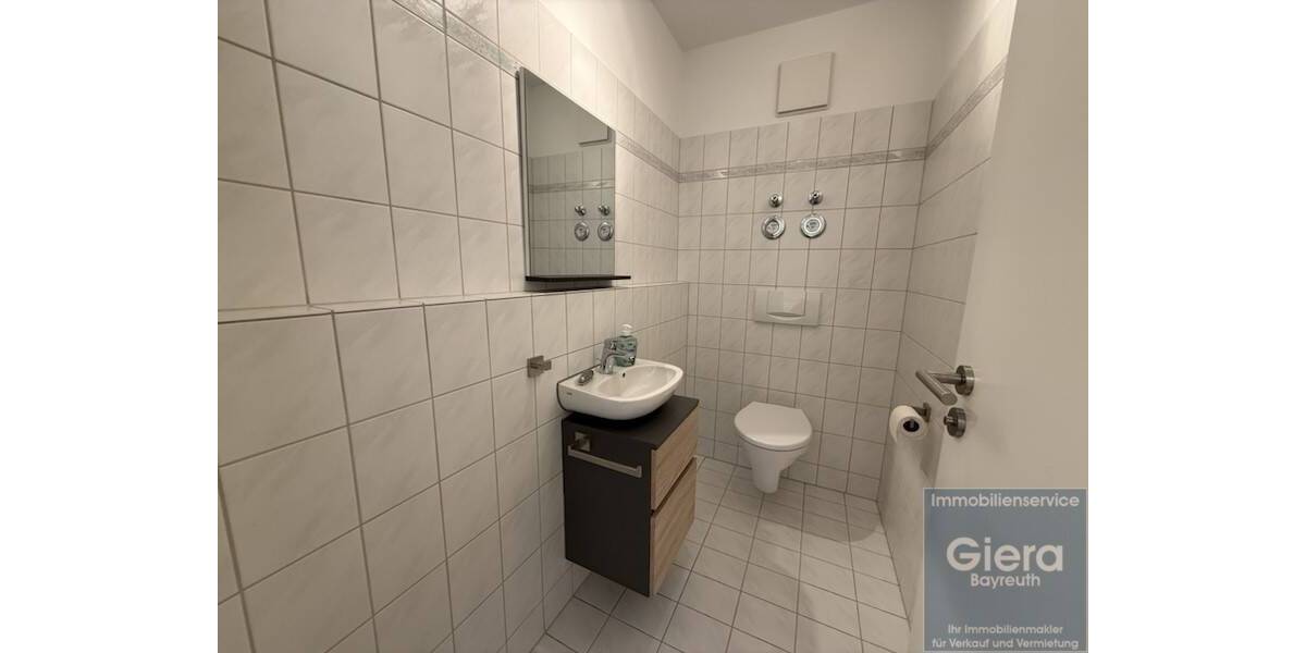 Etagenwohnung Bayreuth Roter Hügel - 3 Zimmer, 87 m&sup2;, 950&euro; | Angebot:26153809