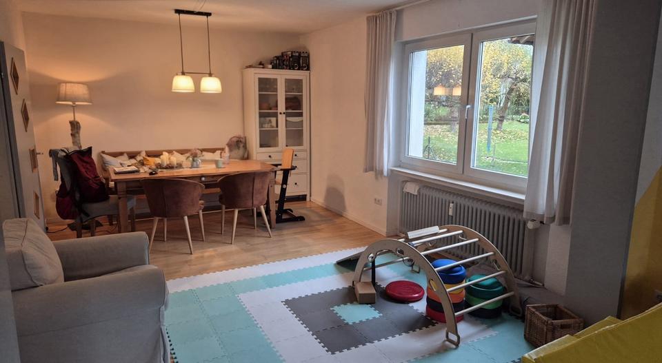 100qm große Wohnung,5 Zi, Garage, für warm 1.050€ 5 zimmer