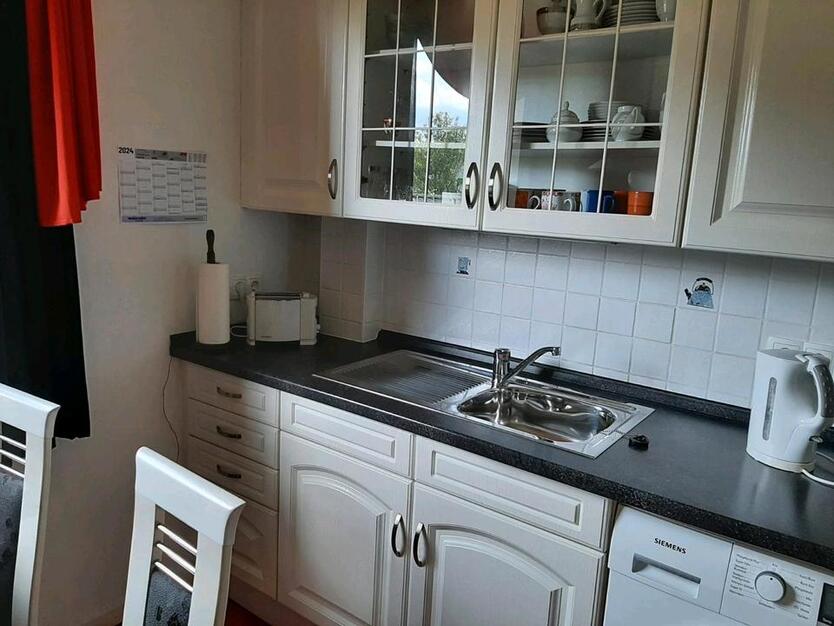 3 Zi.-Wohnung mit Balkon und EBK