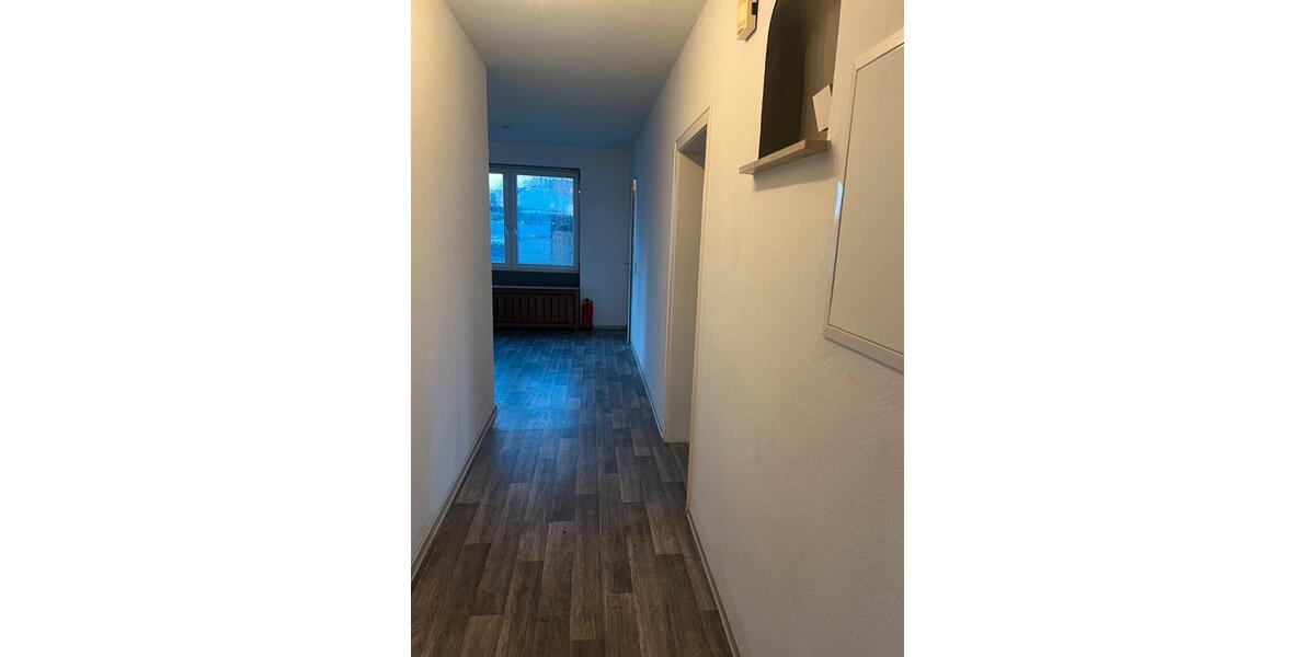 Etagenwohnung Gevenich - 5 Zimmer, 100 m&sup2;, 550&euro; | Angebot:26025390