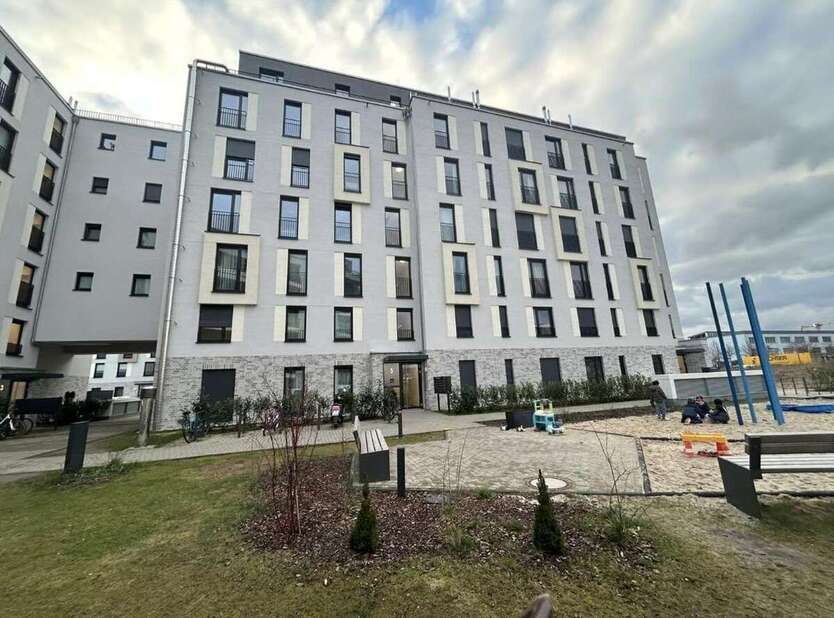 Wohnung zum Mieten in Schönefeld 900 € 40 m² 1 zimmer