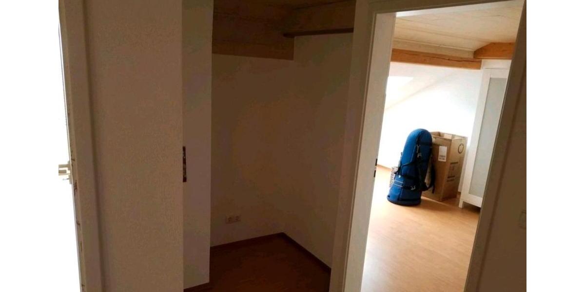 Dachgeschoßwohnung Kirchberg im Wald - 2 Zimmer, 74 m&sup2;, 640&euro; | Angebot:26598083