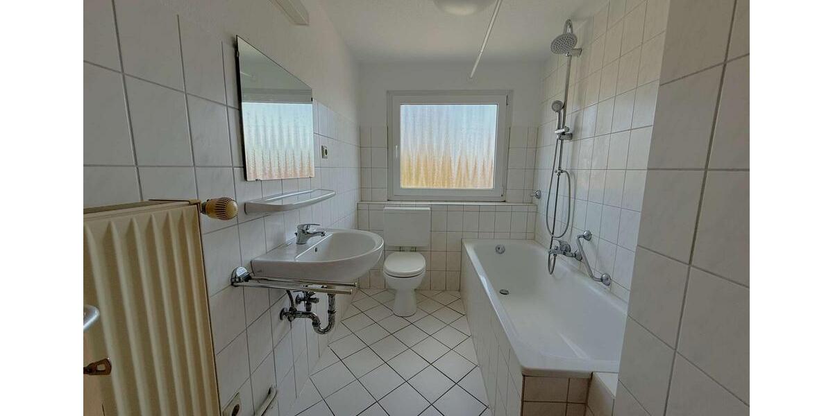 Dachgeschoßwohnung Wilhelmshaven Altengroden - 3 Zimmer, 60 m&sup2;, 380&euro; | Angebot:26090066