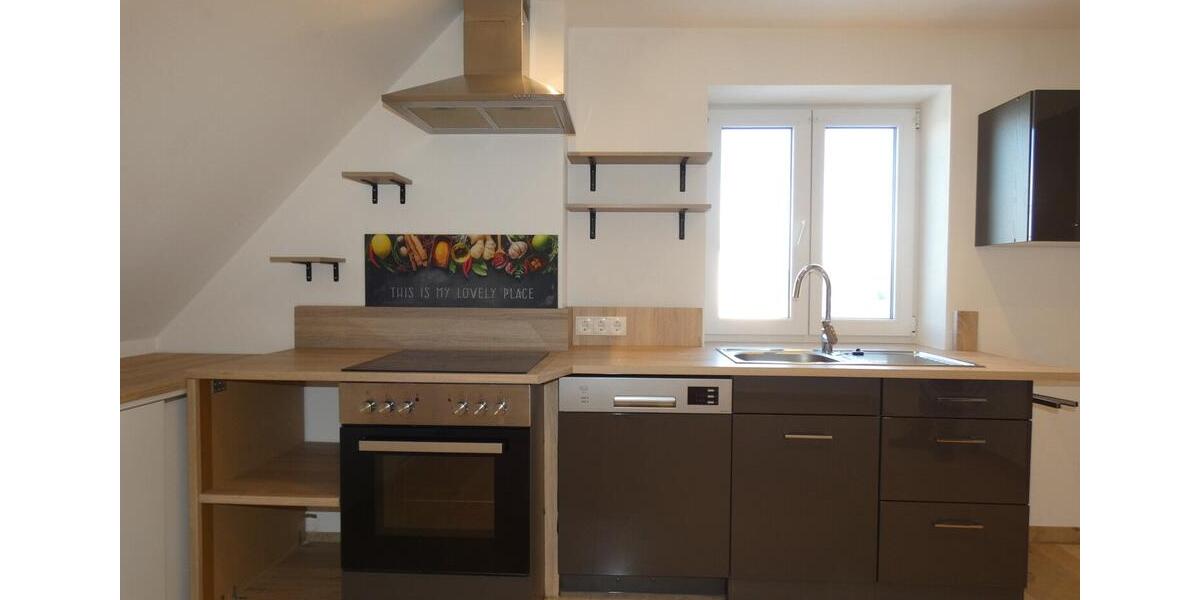 Dachgeschoßwohnung Finningen - 3 Zimmer, 126 m&sup2;, 820&euro; | Angebot:24865096