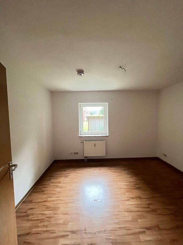 Kleine, gepflegte 2,5-Zimmer-Wohnung für die kleine Familie!
