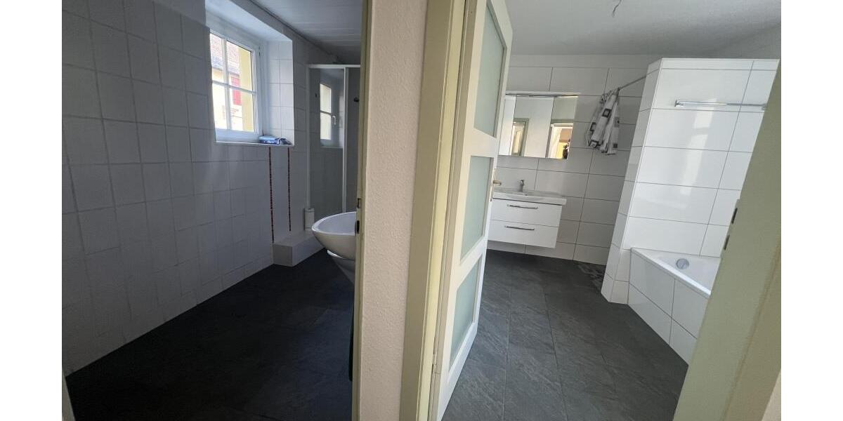 Wohnen wie im Einfamilienhaus im modernisierten historischen 3-Seiten-Bauernhof nahe Gera zur Miete! - Bauernhaus, Landhaus Gera Cretzschwitz | Angebot:27008397
