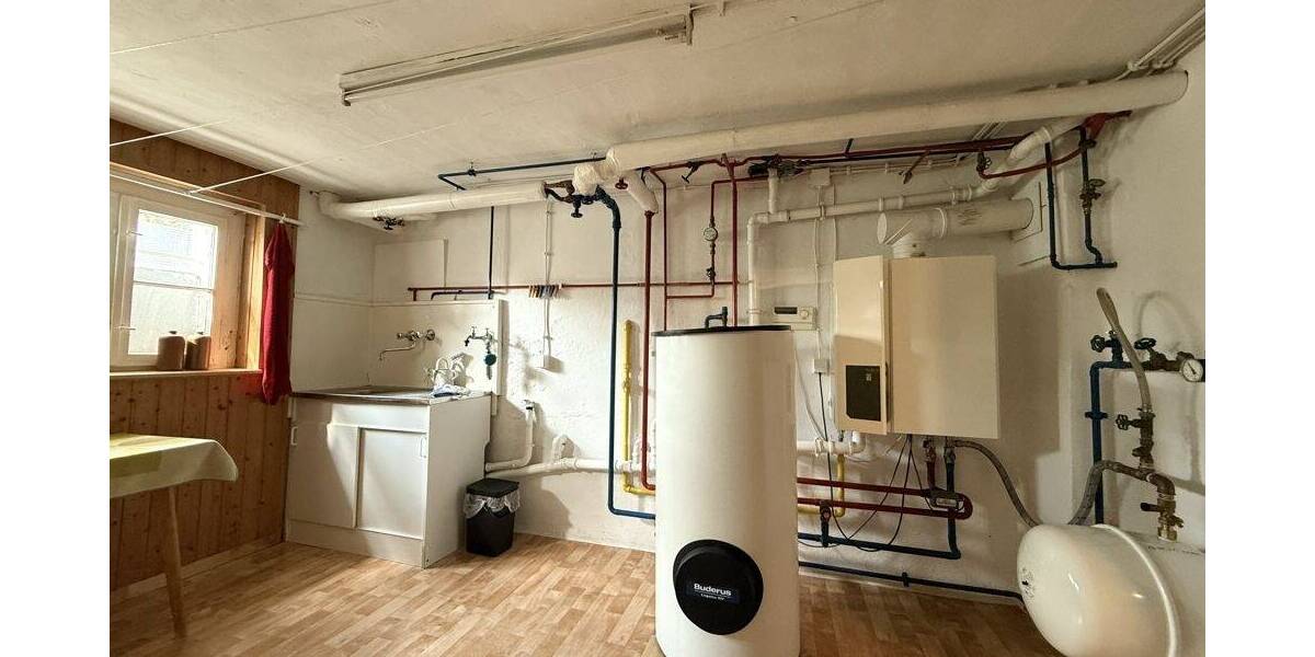 helle sanierte Altbau Wohnung 2 zimmer