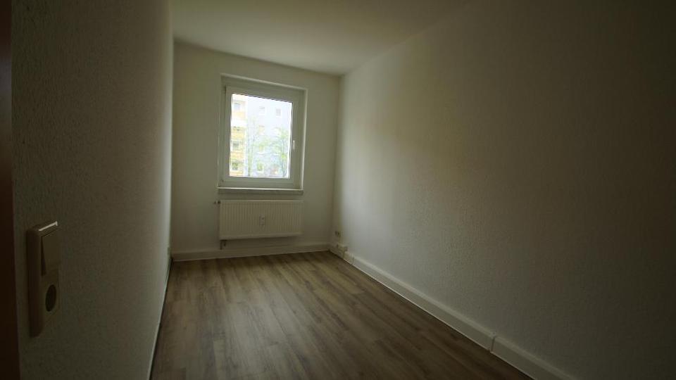 Etagenwohnung Dippoldiswalde - 3 Zimmer, 59 m&sup2;, 334&euro; | Angebot:26534409