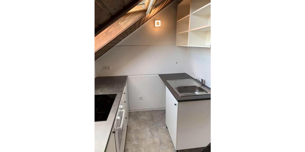 Dachgeschoßwohnung Krefeld - 1 Zimmer, 24 m&sup2;, 425&euro; | Angebot:26018126