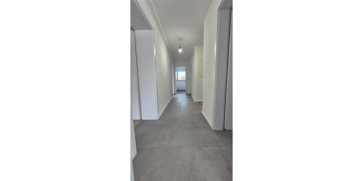 Exklusiver Erstbezug: EG-Wohnung mit wundervollem Erker, riesiger Hochterrasse und Südgarten 3 zimmer