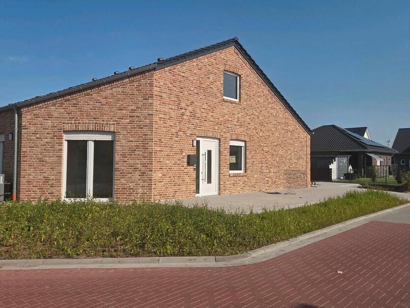 *Erstbezug* Doppelhaushälfte in Hohenkirchen 3 Zimmer+Einbauküche