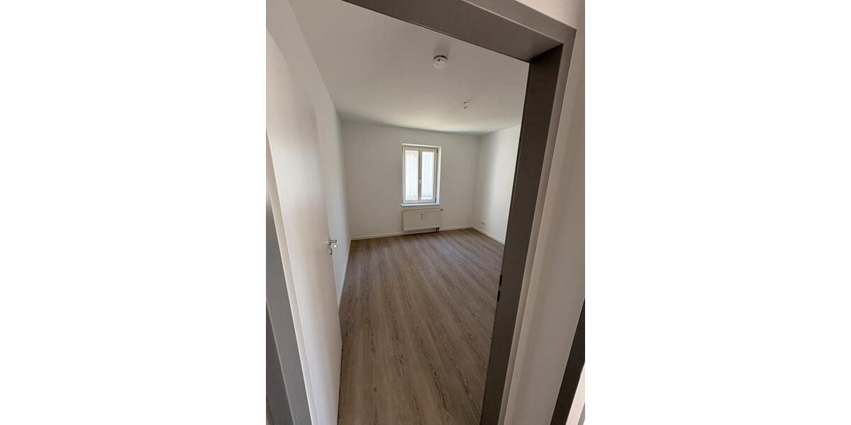 Etagenwohnung Freyung - 4 Zimmer, 80 m&sup2;, 560&euro; | Angebot:26475309