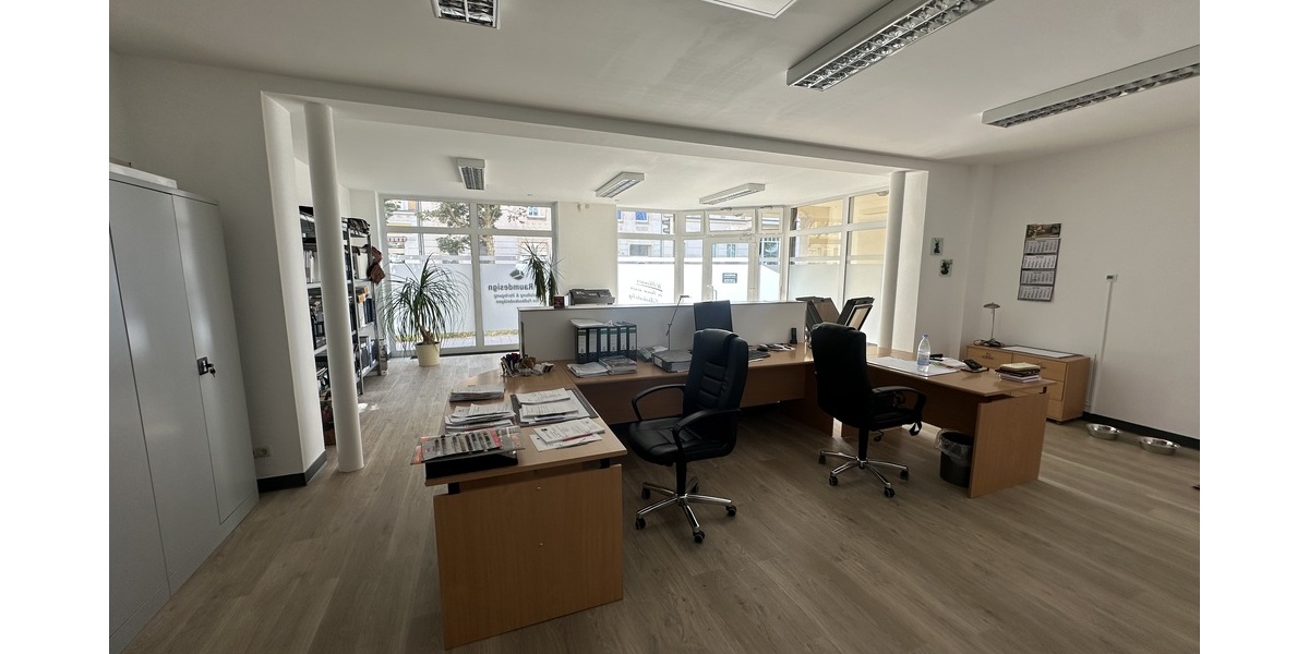 Tolle Gewerbefläche mit barrierefreiem Zugang, Fußbodenheizung und Stellplätzen in gut frequentierter Lage von Gera! - Gewerbeobjekt Gera Ostviertel | Angebot:26963108