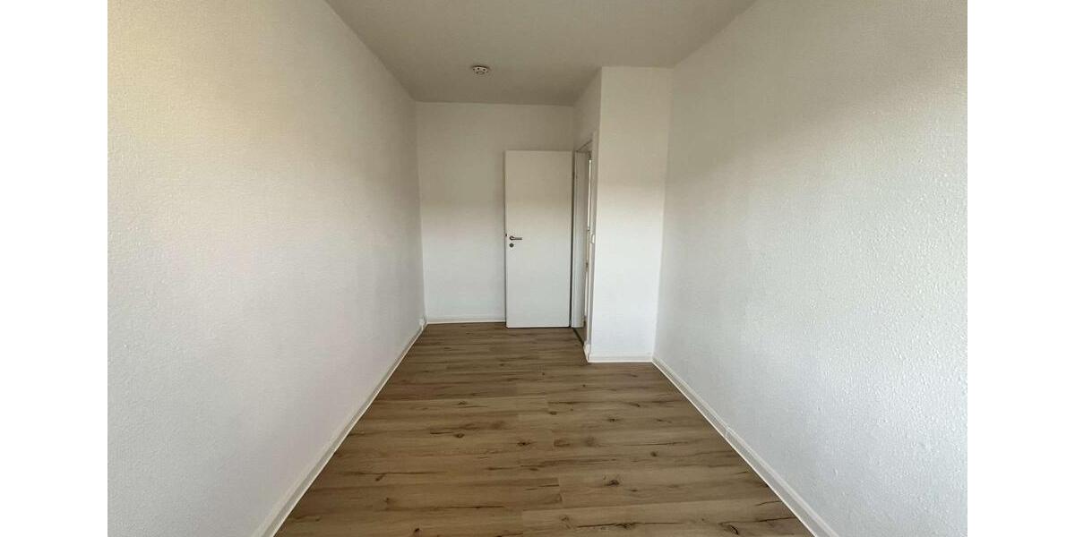 Dachgeschoßwohnung Hainichen - 3 Zimmer, 58 m&sup2;, 298&euro; | Angebot:23907874