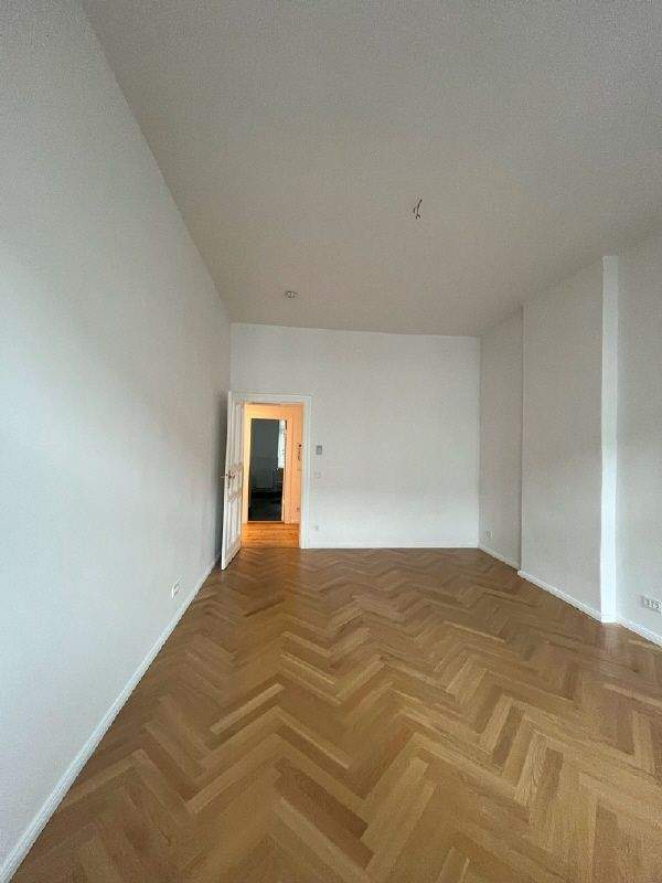 Winskiez: TOP-sanierte Altbauwohnung in sehr gefragter Wohnlage 5 zimmer