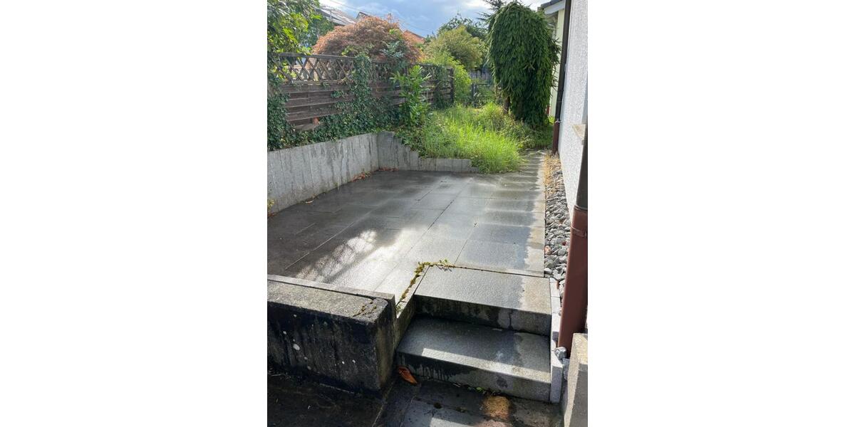 Erdgeschoßwohnung Neckartenzlingen - 5 Zimmer, 168 m&sup2;, 1.950&euro; | Angebot:25721130