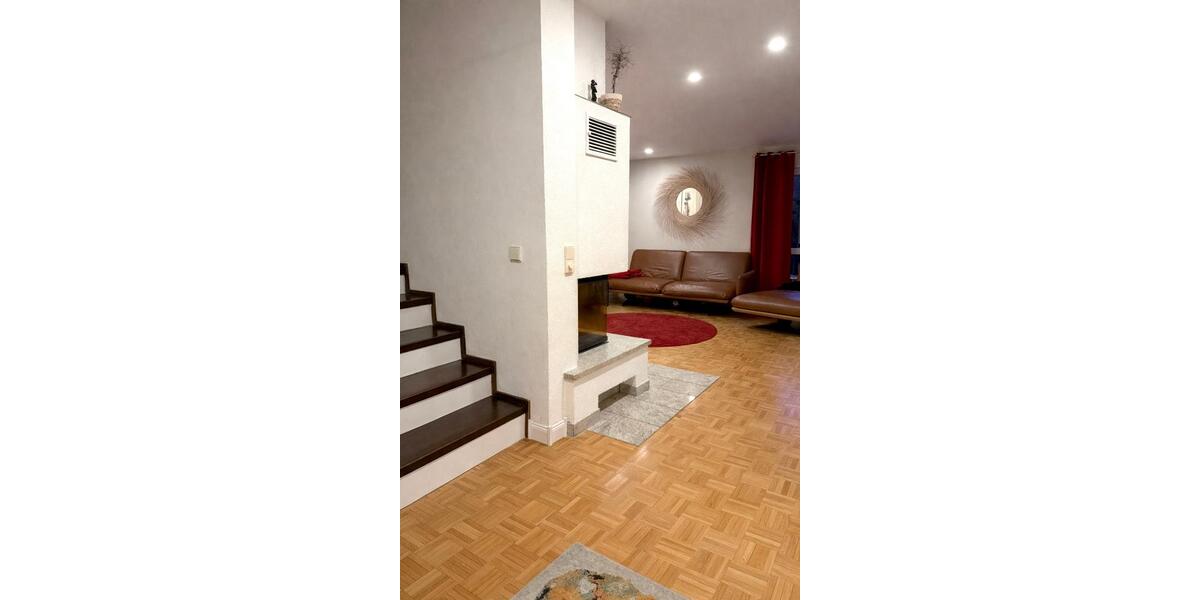 Wohnen auf Zeit Waldbronn - 6 Zimmer, 161 m&sup2;, 2.350&euro; | Angebot:25543385