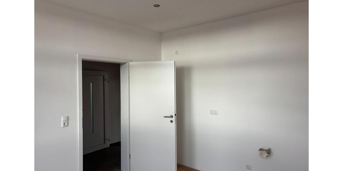 Kernsanierte Wohnung zu vermieten 4 zimmer