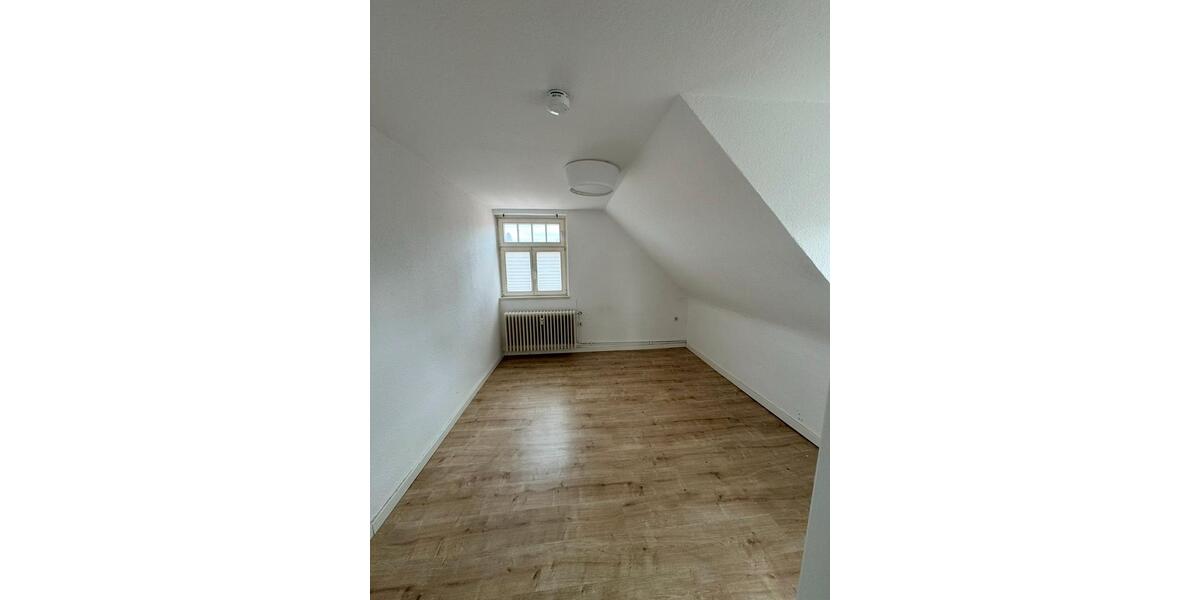 Dachgeschoßwohnung Lage - 2 Zimmer, 50 m&sup2;, 500&euro; | Angebot:26338398