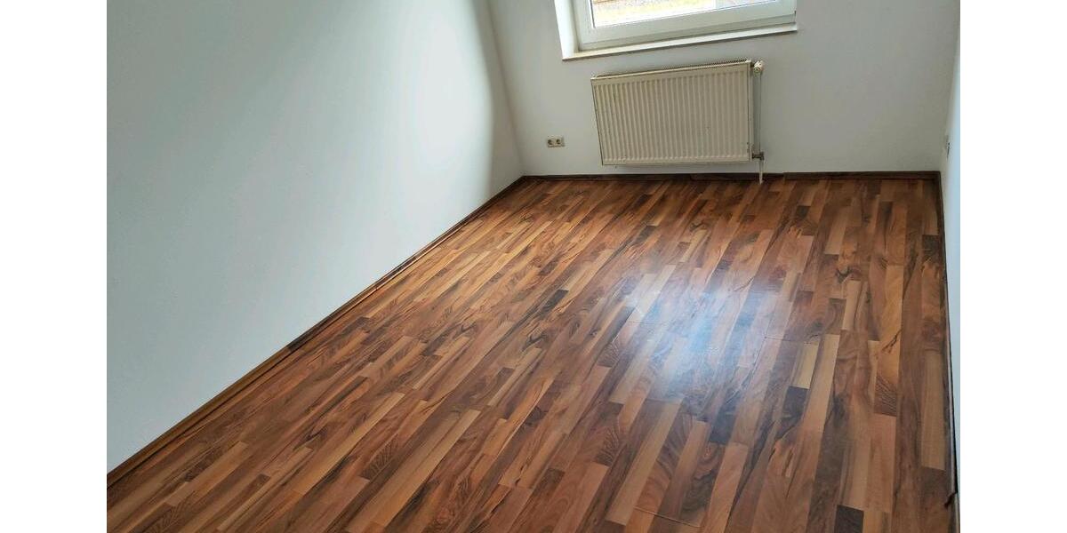 Erdgeschoßwohnung Gifhorn - 4 Zimmer, 100 m&sup2;, 1.300&euro; | Angebot:26019363