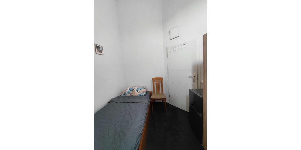 Titz – Möbliertes kleines Zimmer mit TV & Kühlschrank – 250 € War 1 zimmer