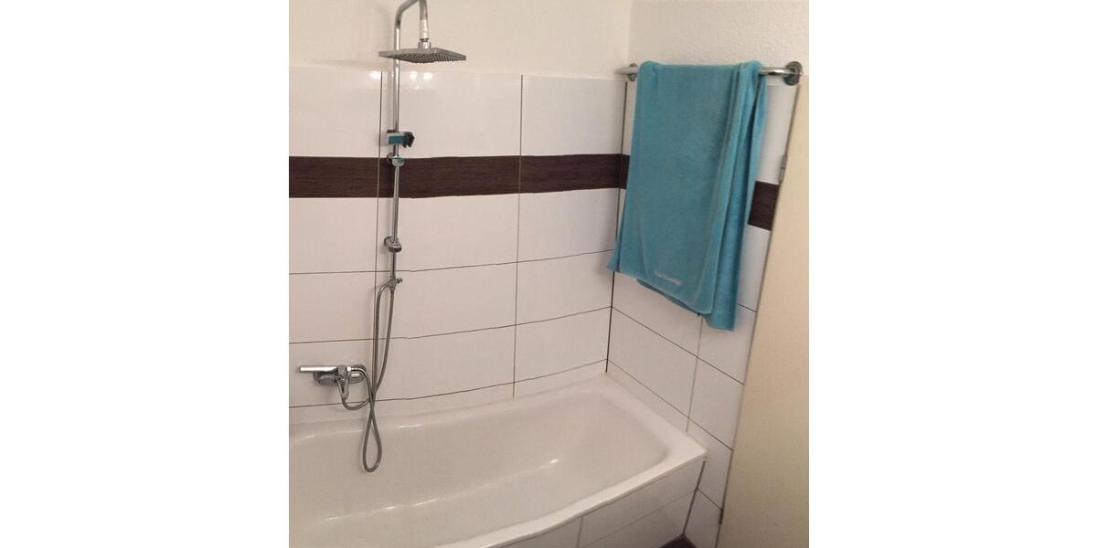 Etagenwohnung Neuss - 2 Zimmer, 65 m&sup2;, 780&euro; | Angebot:26459559