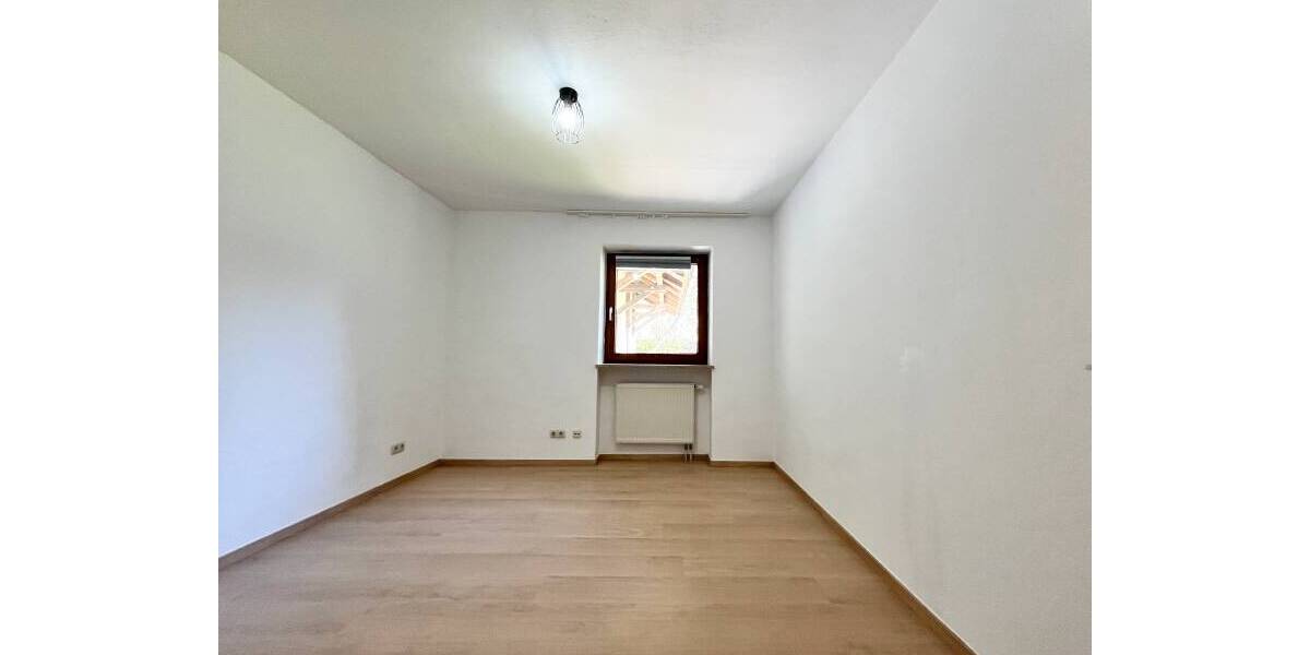 Etagenwohnung Taufkirchen Taufkirchen, Vils - 3 Zimmer, 100 m&sup2;, 850&euro; | Angebot:26487297