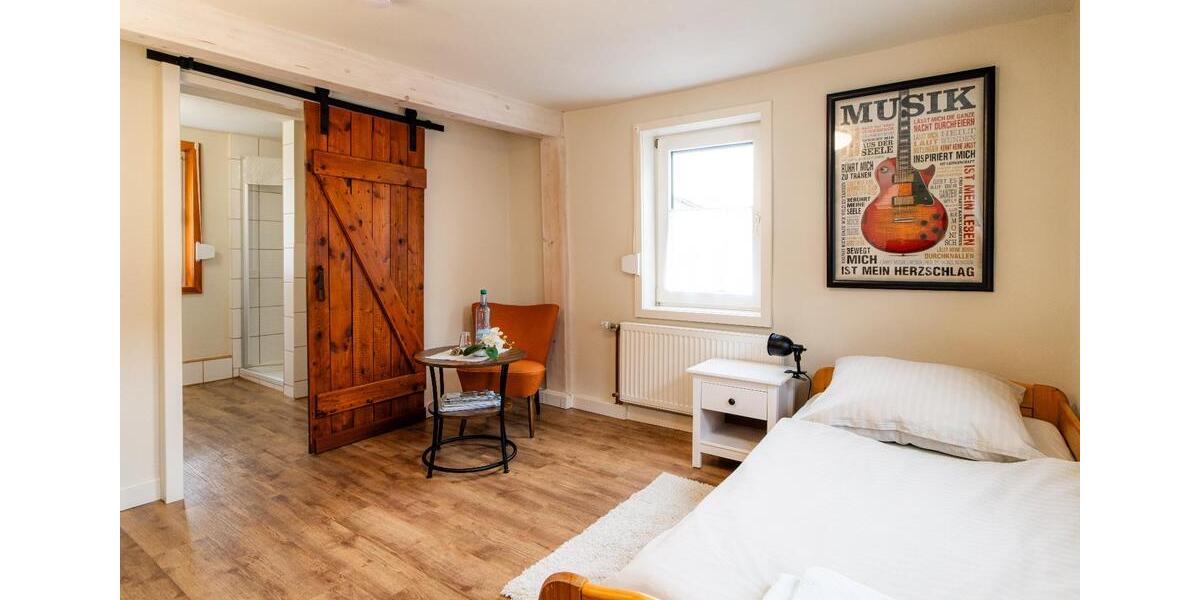 Wohnen auf Zeit Burghaun - 3 Zimmer, 102 m&sup2;, 55&euro; | Angebot:23635322