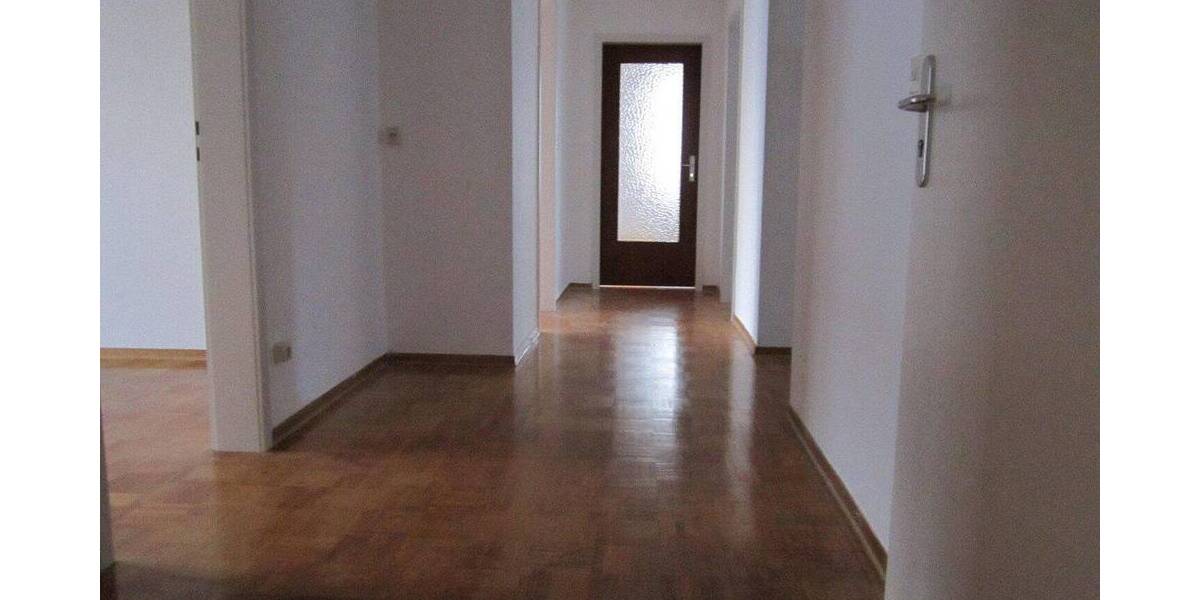 Etagenwohnung Herrenberg - 4 Zimmer, 130 m&sup2;, 1.600&euro; | Angebot:26848329