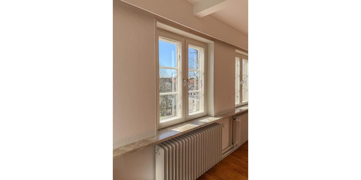 Dachgeschoßwohnung Flensburg - 2 Zimmer, 87 m&sup2;, 600&euro; | Angebot:26032905