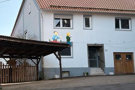 Haus Feldatal - 8 Zimmer, 280 m&sup2;, 1.390&euro; | Angebot:26604948