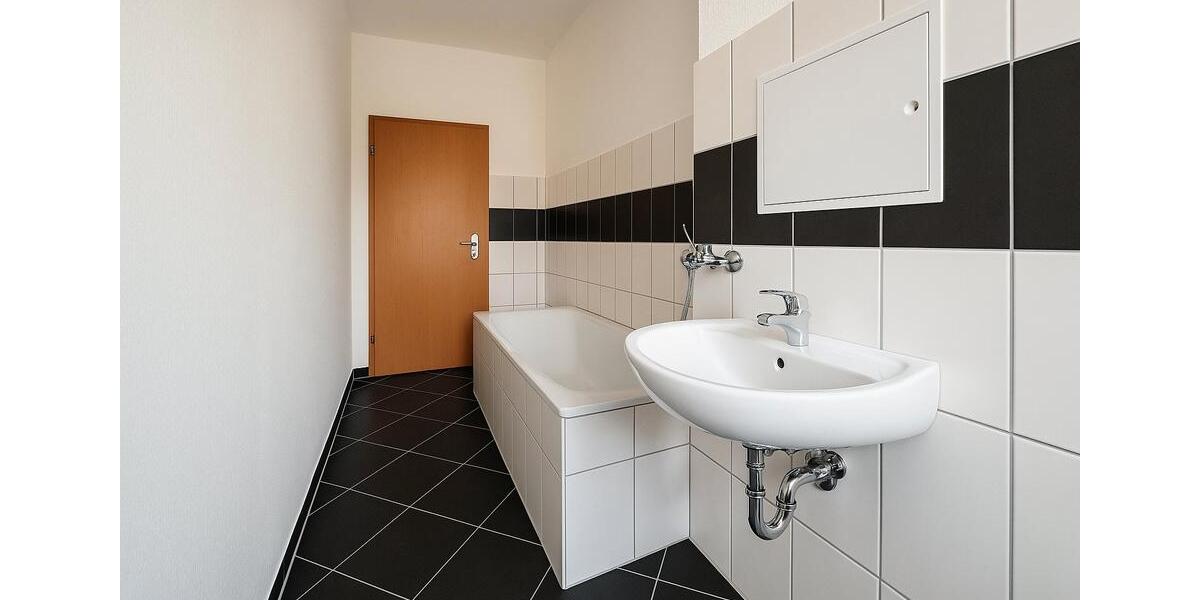 Etagenwohnung Rudolstadt - 3 Zimmer, 60 m&sup2;, 350&euro; | Angebot:25976848