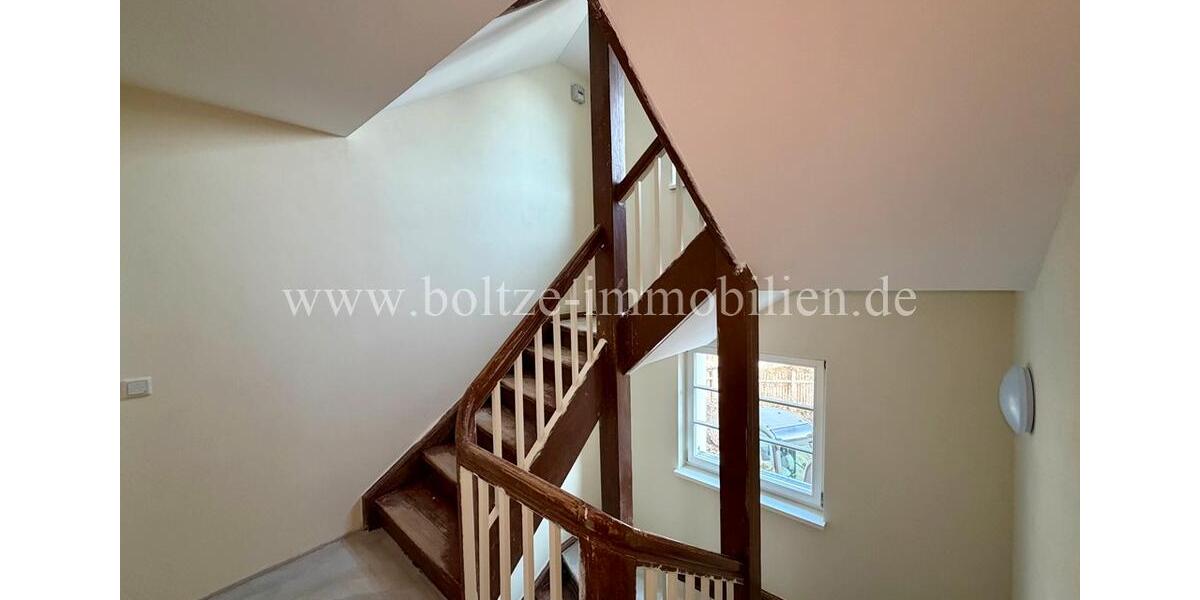 Dachgeschoßwohnung Naumburg (Saale) - 2 Zimmer, 44 m&sup2;, 310&euro; | Angebot:25806754