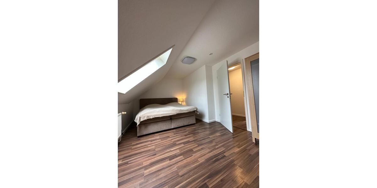 Dachgeschoßwohnung Altenholz - 2 Zimmer, 60 m&sup2;, 1.200&euro; | Angebot:25655051