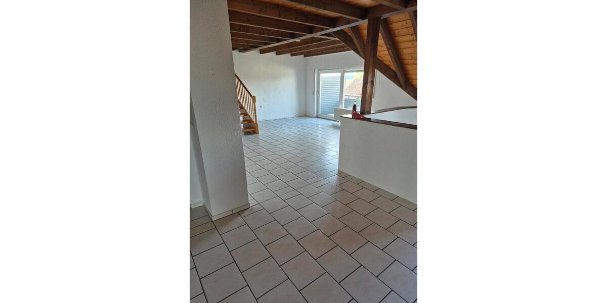 Etagenwohnung Wallhausen - 3 Zimmer, 105 m&sup2;, 770&euro; | Angebot:26483141